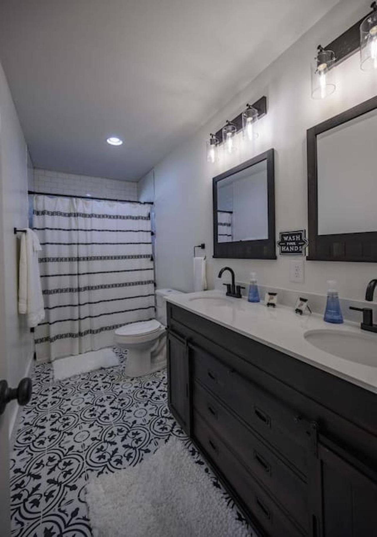 Gorgeous Renovated Home With Large & Private Lot Winchester Ngoại thất bức ảnh