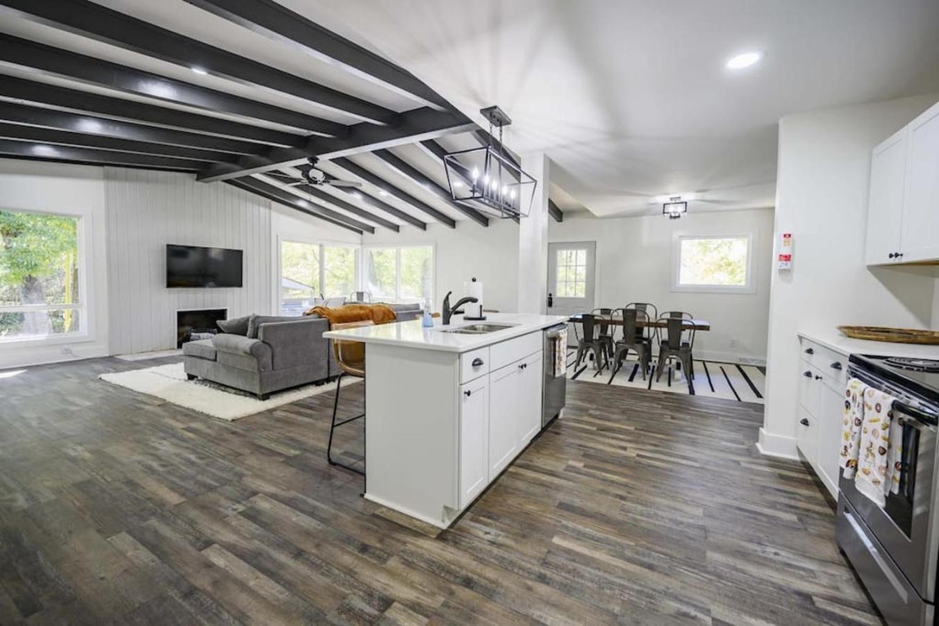 Gorgeous Renovated Home With Large & Private Lot Winchester Ngoại thất bức ảnh
